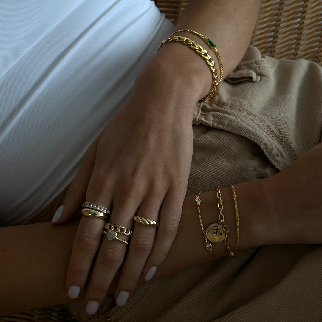 Twist Ring