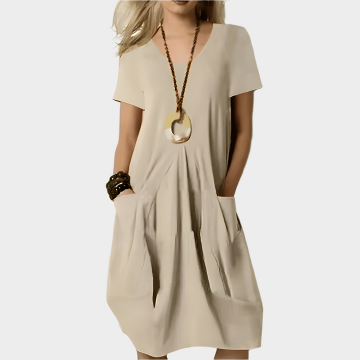 Elegant Dress that Accentuates the Waist with Comfortable Sophistication