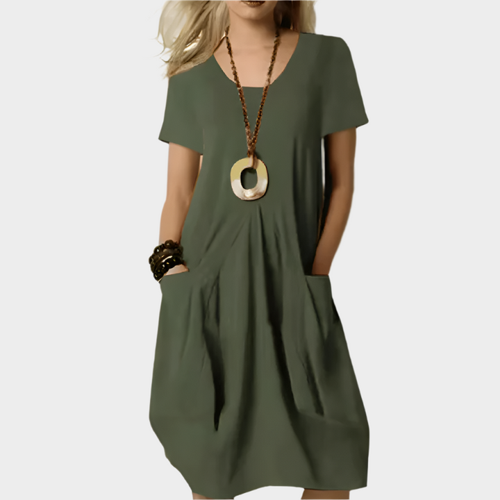 Elegant Dress that Accentuates the Waist with Comfortable Sophistication